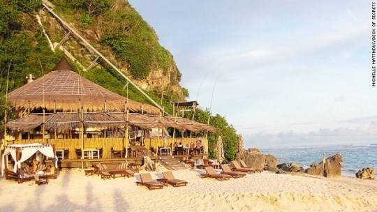 top 50 quán bar bên bờ biển đẹp nhất thế giới