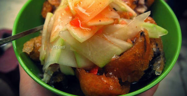 Ẩm thực Hà Nội - bánh rán hồ Tây - iVIVU.com