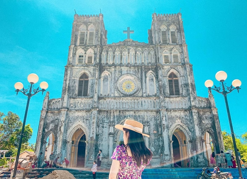 Kinh nghiệm du lịch Phú Yên tự túc, nhà thờ Mằng Lăng