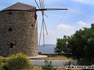 Milos windmill, Hi Lạp - iVIVU.com