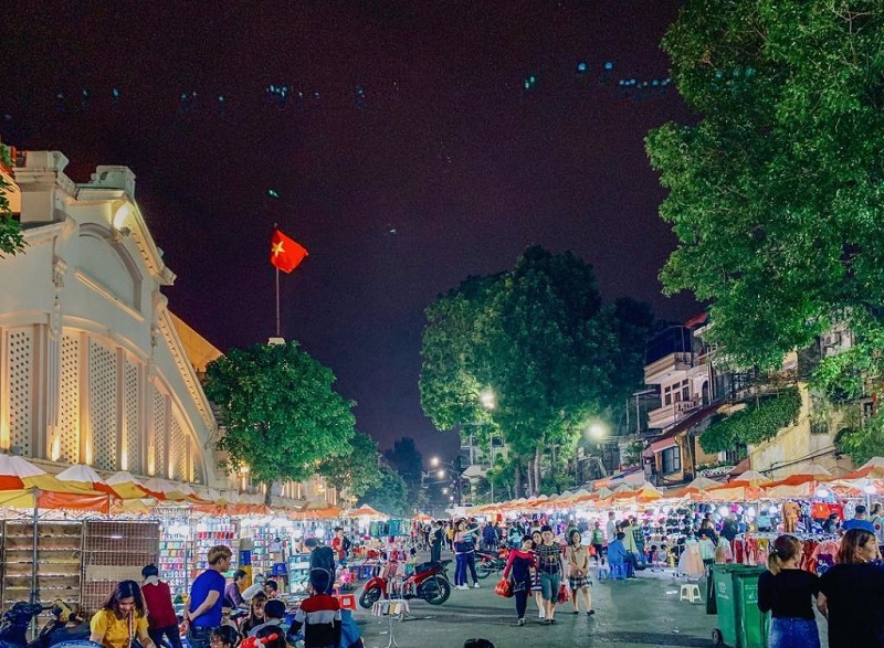 Địa điểm đi chơi ở Hà Nội buổi tối, chợ đêm phố cổ Hà Nội