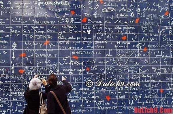 Thăm “bức tường tình yêu” - Địa điểm du lịch miễn phí ở Paris Pháp