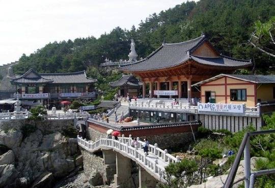 korea-Haedong-Yonggungsa-Temple