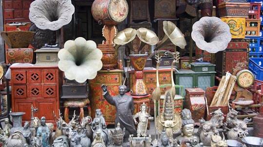 Những món đồ cổ ở đường Dongtai, Thượng Hải 