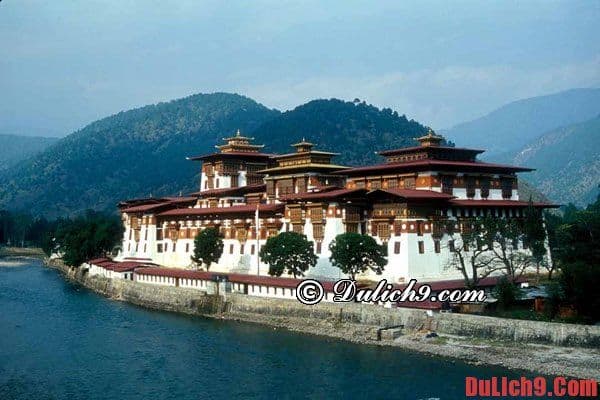 Kinh nghiệm du lịch Bhutan - địa điểm tham quan nổi tiếng