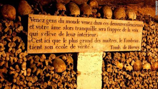 Hầm mộ Paris, Pháp