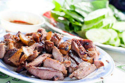 Món ngon Quảng Trị - thịt trâu lá trơng - iVIVU.com
