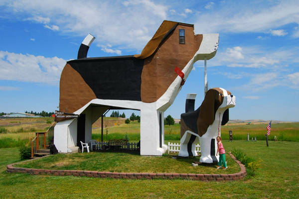 11. Khách sạn hình chó Bark Park Inn, Idaho, Hoa Kỳ