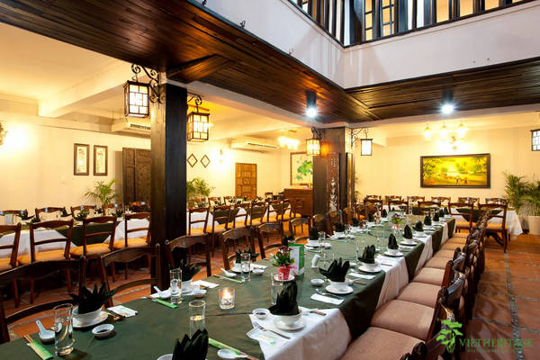 Nhà hàng có nhiều khu vực, đáp ứng đầy đủ nhu cầu đa dạng của thực khách.