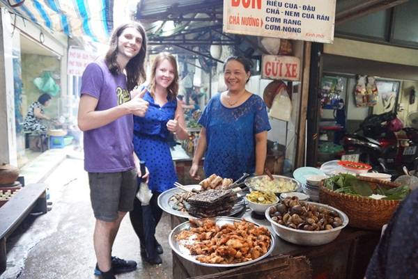 Du lich Ha Noi - Các món ăn tại đây thường có giá cao nhất chỉ 35.000 đồng.