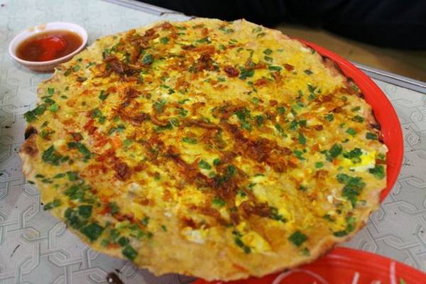 Bánh tráng nướng Đà Lạt hay còn gọi là Pizza Việt Nam.