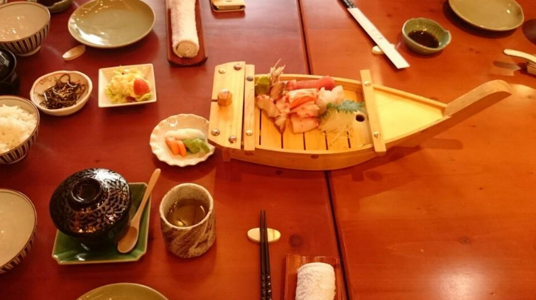Món Sashimi tại Nhà hàng Fuji