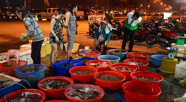 Địa điểm du lịch Đà Nẵng: khám phá chợ Hải Sản 