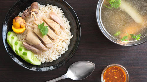 Cơm gà Hải Nam là món đậm vị gà nhất trong các món gà trên thế giới, không hổ danh "món gà đệ nhất". 