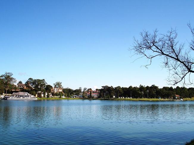Hồ Xuân Hương – biểu tượng của thành phố hoa xinh đẹp