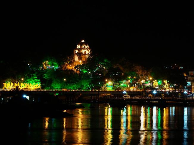 Lễ hội Tháp Bà Ponagar được biết đến là một lễ hội Nha Trang vô cùng đặc sắc