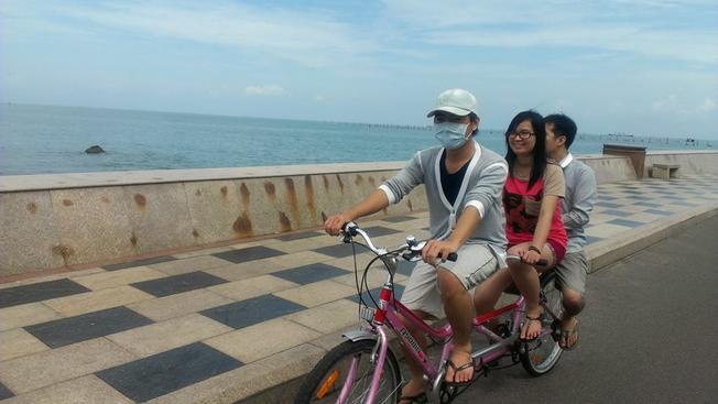 Dạo phố biển Vũng Tàu bằng xe đạp