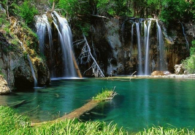 Vẻ đẹp hùng vĩ của suối thác Cốc San