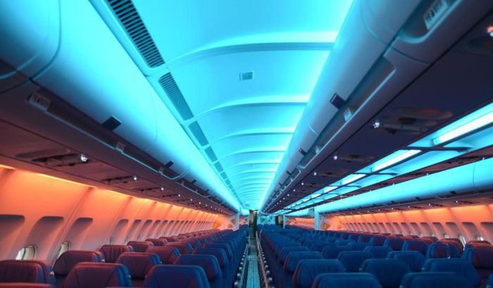 Ánh sáng trên cabin cũng hướng tới việc tạo ra một bầu không khí nhẹ nhàng, không gây căng thẳng - Ảnh: AeroExpo
