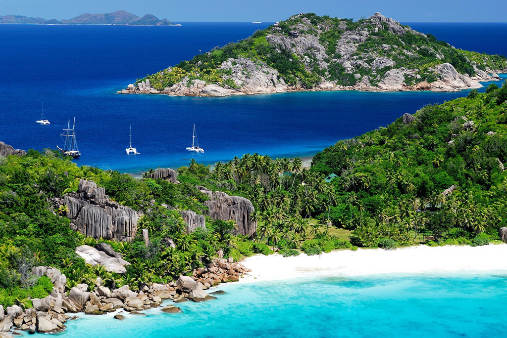 Cộng hòa Seychelles: Quần đảo nằm ở Ấn Độ Dương này không chỉ có những bãi cát trắng tuyệt đẹp mà còn là điểm lặn nổi tiếng trên thế giới. Trong đó, khu nghỉ dưỡng North Island thu hút nhiều người nổi tiếng và hoàng gia nhờ sự riêng tư, biệt lập và cảnh quan khó vùng biển nào sánh được. Ảnh: Yuklemobl.