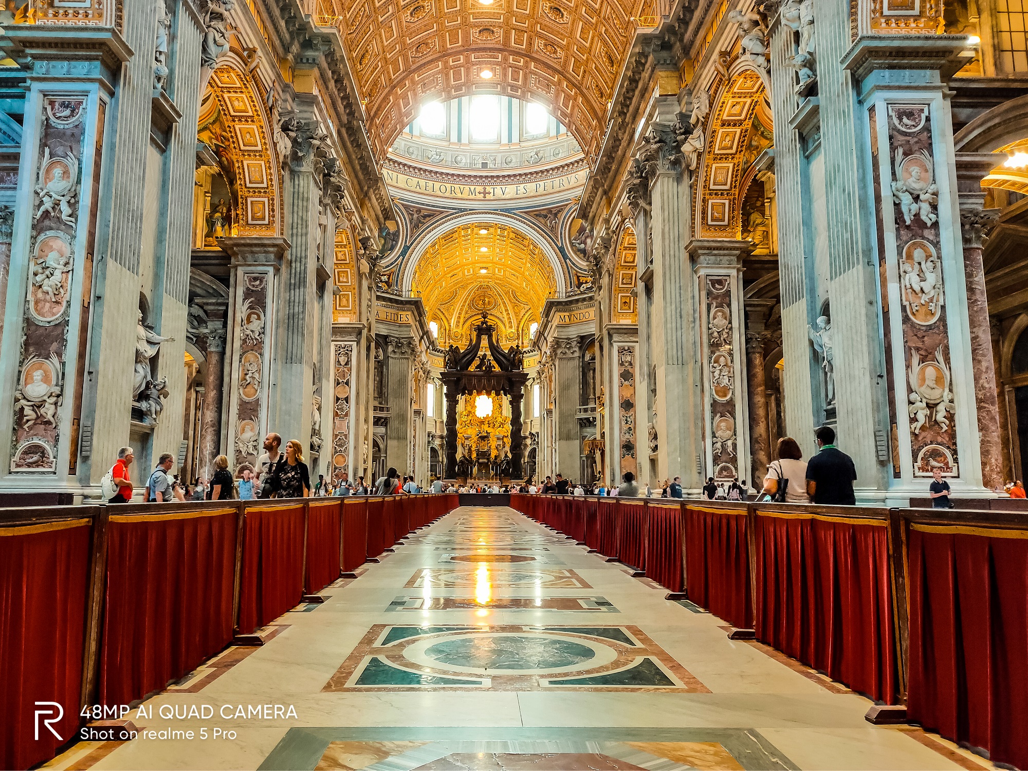 Chính điện Vatican được chụp bởi Realme 5 Pro