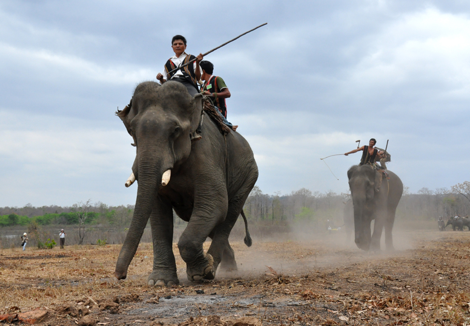 den-buon-don-nghe-tich-huyen-thoai-ama-kong-ivivu-2