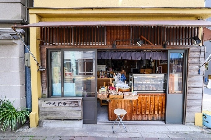  Cửa hàng bán Tsukudani, món ăn có thành phần là côn trùng, rong biển...