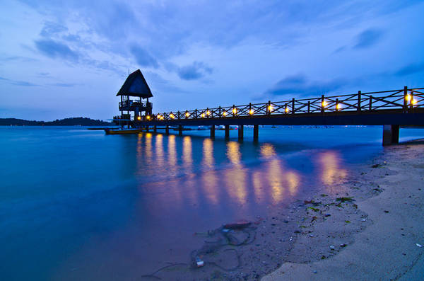 Bãi biển Changi, Singapore Một trong những nơi đáng sợ nhất ở Singapore nằm bên bờ biển Changi. Bệnh viện cũ Changi trên quả đồi gần đó từng làm nơi giam giữ, tra tấn 50.000 tù nhân phe Đồng Minh trong Thế chiến thứ hai. Nhiều người cho biết từng nghe thấy tiếng thét vang vọng ở nơi này. Ảnh: Flickr. 