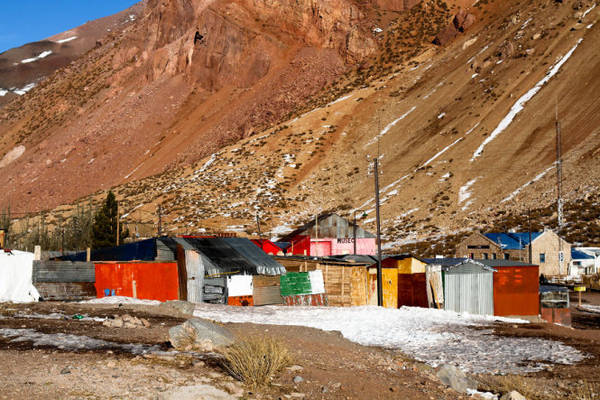  Ngôi làng gần Aconcagua, Argentina