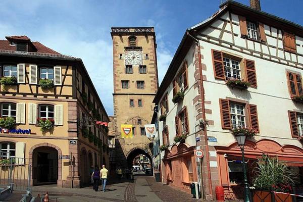 Tháp Bouchers xây dựng từ thế kỷ 13 ở Ribeauvillé - Ảnh: francoeur