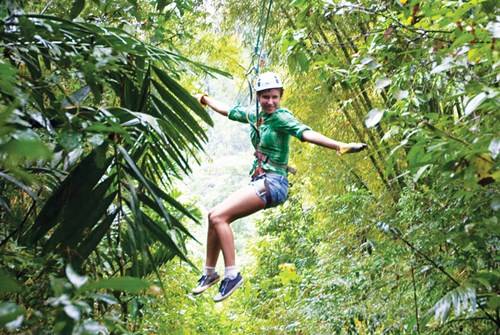 Hoặc zipline cho người ưa mạo hiểm