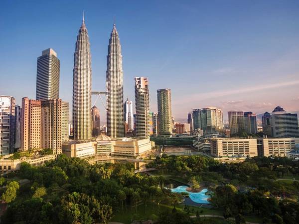 Kuala Lumpur là một trong những thành phố đón nhiều khách quốc tế nhất trên thế giới. Năm 2015, thủ đô của Malaysia đã có trên 11 triệu lượt khách toàn cầu. Ảnh: Business Insider.