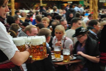 Lễ hội bia Oktoberfest – Đức