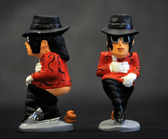 ivivu-caganer-tuc-le-sieu-hom-hinh