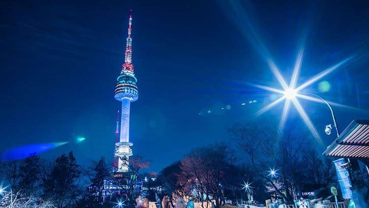 Tháp Namsan - Biểu tượng và niềm tự hào của Hàn Quốc 