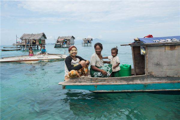  Nhiếp ảnh gia Réhahn cảm thấy rất hào hứng vì đã gặp được tộc người Bajau cũng như tìm hiểu về nơi họ đang sinh sống. Ảnh: Réhahn Croquevielle