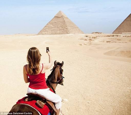 Những năm gần đây, du khách không ngừng đổ về Sharm el-Sheikh và Hurghada.
