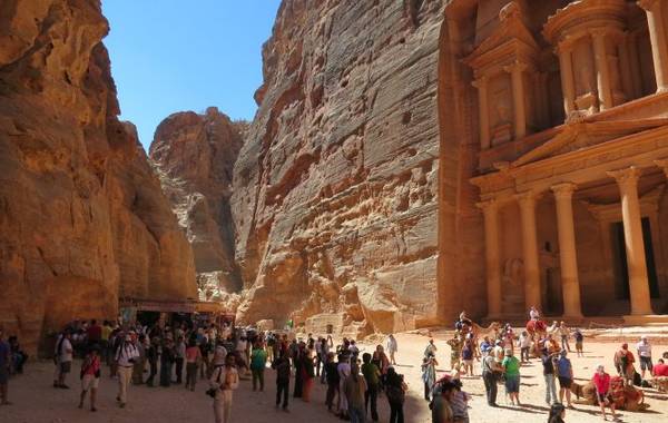 Không ít du khách đến Petra vì bộ phim Indiana Jones và cuộc thập tự chinh cuối cùng - Ảnh: wp