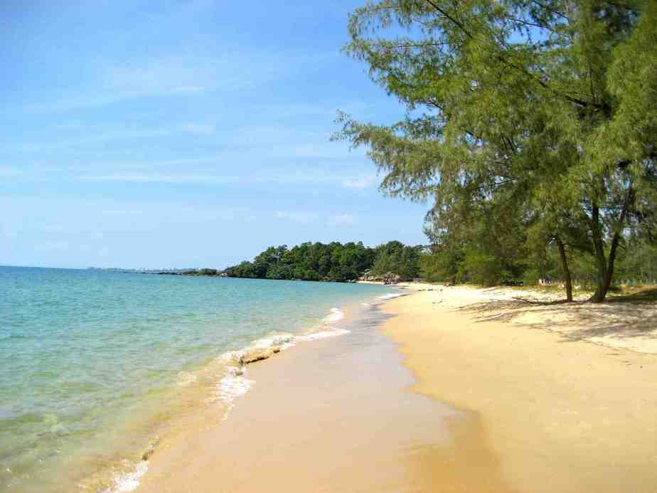 Otres là bãi biển còn khá hoang sơ tại Sihanoukville