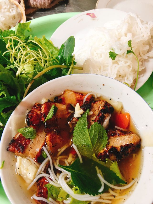 Bún chả Phất Lộc