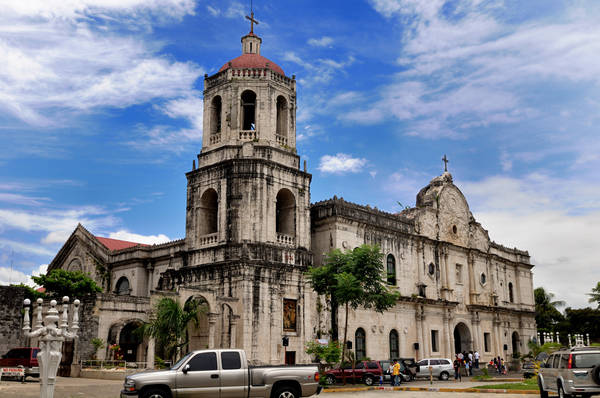 Các công trình kiến trúc cổ kính ở Cebu. Ảnh: seansabado.com