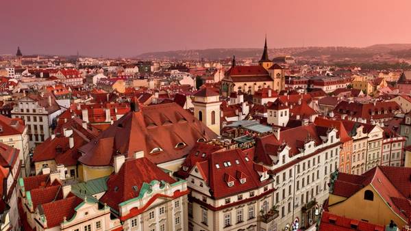 Prague là thành phố du lịch thu hút rất nhiều du khách trên khắp thế giới ghé thăm. 