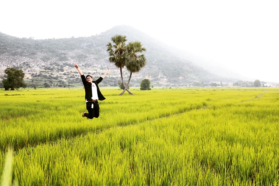 trai-tay-ninh-chinh-goc-chia-se-7-diem-must-try-cho-dan-nhap-mon-song-ao/