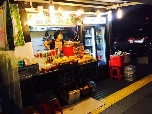 Những quán ăn vỉa hè là nét đặc trưng về đêm của văn hóa ẩm thực Hàn Quốc -3