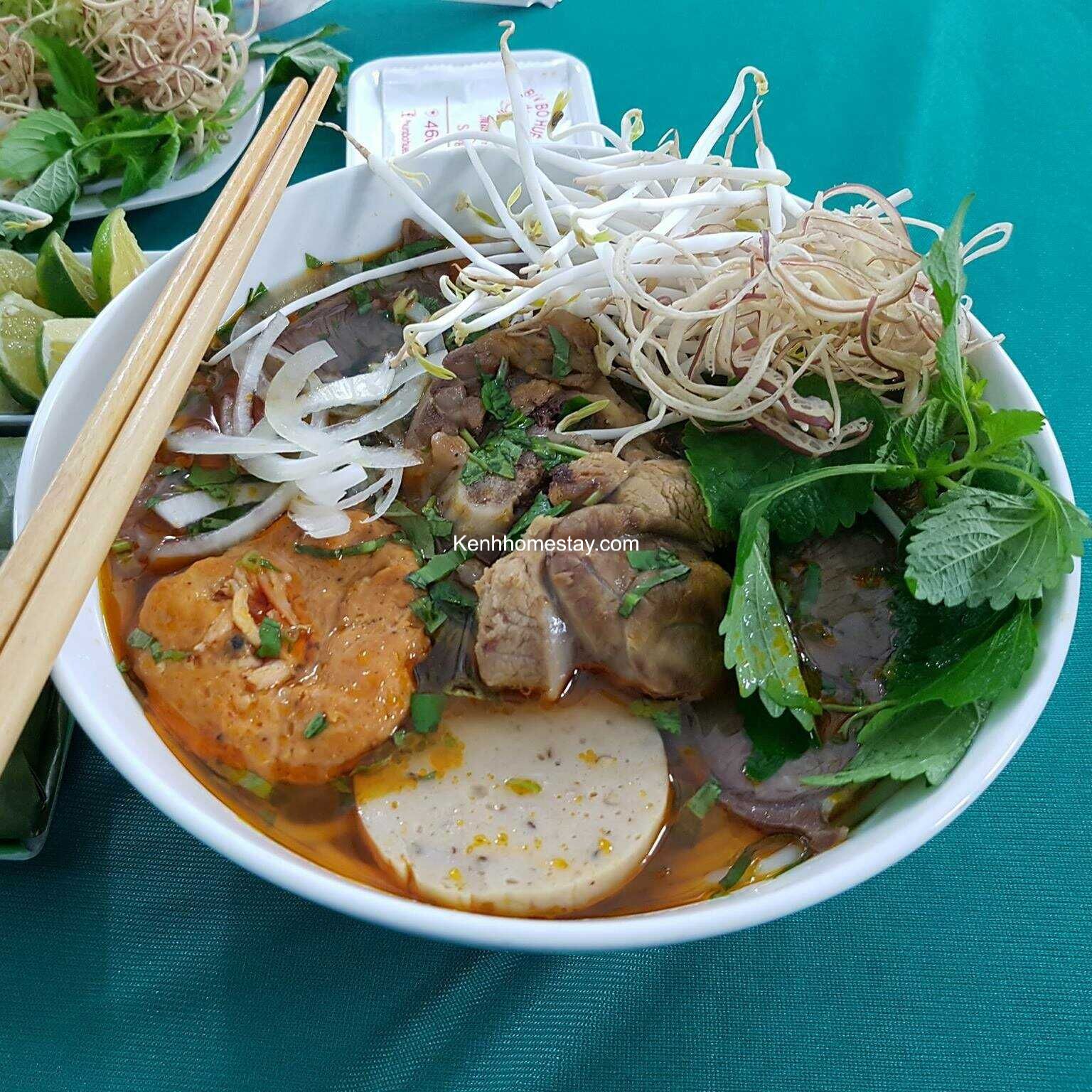 Top 25 Quán bún bò Huế Sài Gòn ngon xuất sắc chuẩn vị đông khách nhất