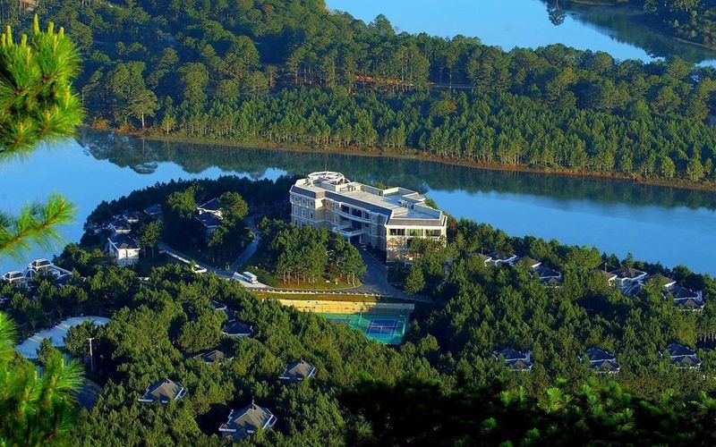 30 Resort Đà Lạt đẹp, giá rẻ, gần trung tâm, chợ, hồ tuyền lâm 3-4-5 sao