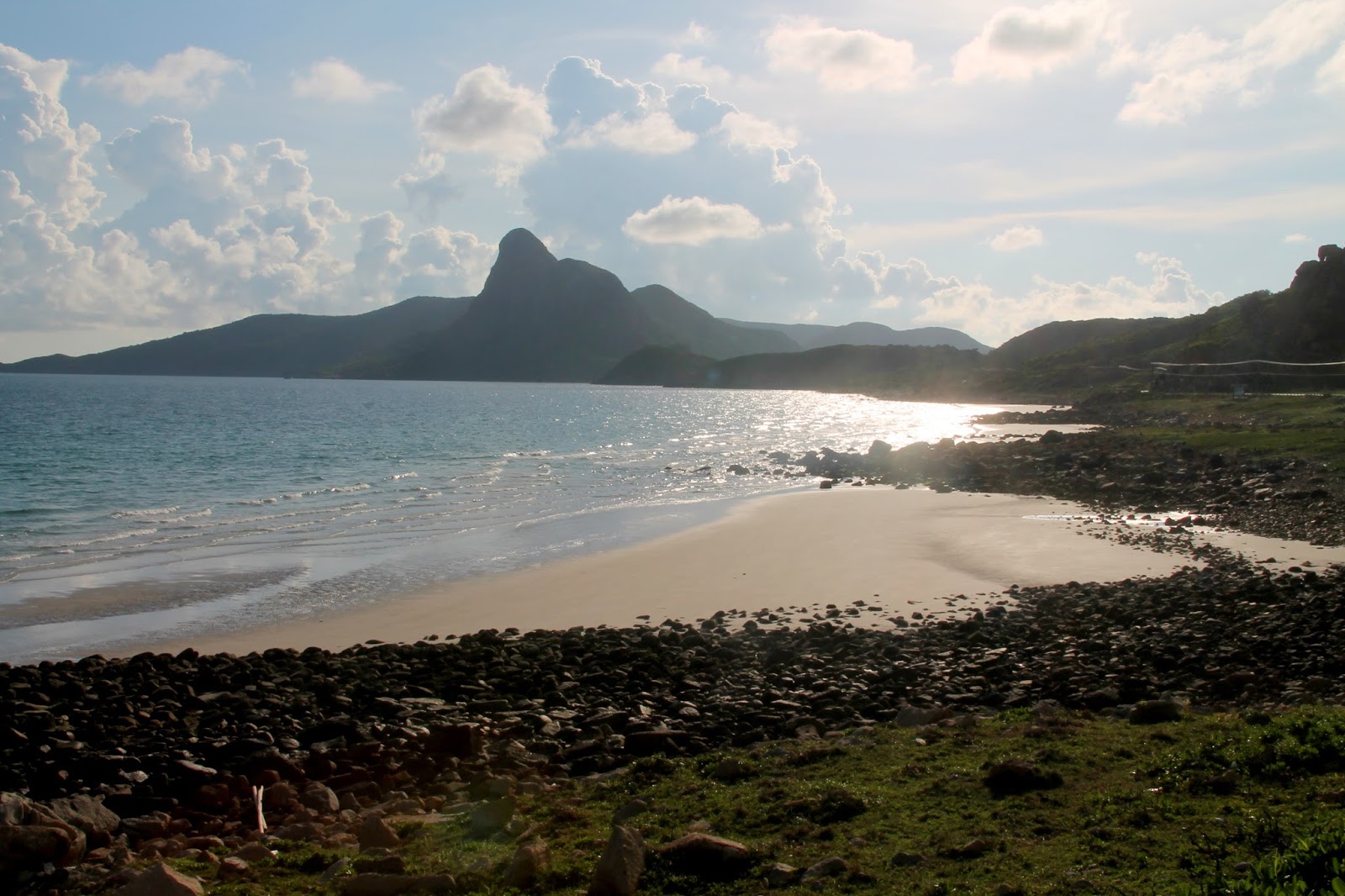 Bãi Nhát - Đỉnh Tình Yêu: Điểm đẹp bình yên ở thiên đường Côn Đảo