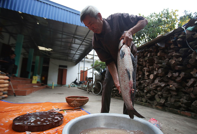 Ngày giáp Tết nhộn nhịp ở làng cá kho Vũ Đại