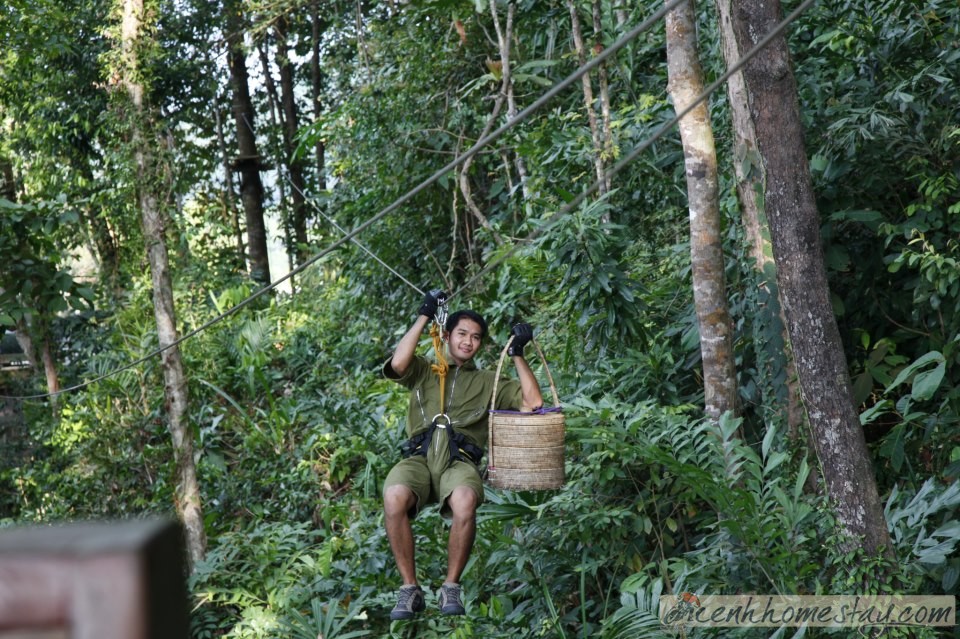 Soneva Kiri Eco Resort ở Thái Lan view lơ lửng trên cây siêu đẹp, phục vụ món cho khách bằng Zipline