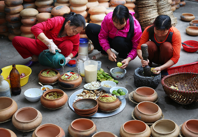 Ngày giáp Tết nhộn nhịp ở làng cá kho Vũ Đại